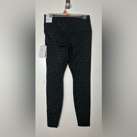 Nike Grey Leopard Leggings - Picture 10 of 11